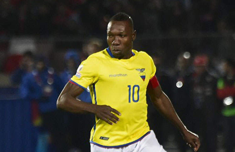 SORPRESA EN LA TRI: La nueva faceta de Walter Ayoví con la selección ecuatoriana