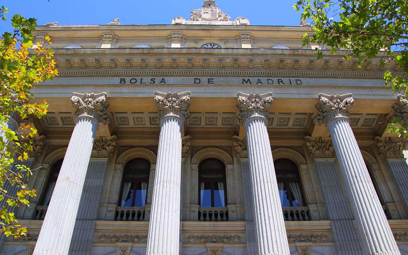 El Ibex 35 cierra su tercer mejor mayo de la historia al avanzar un 6,5%