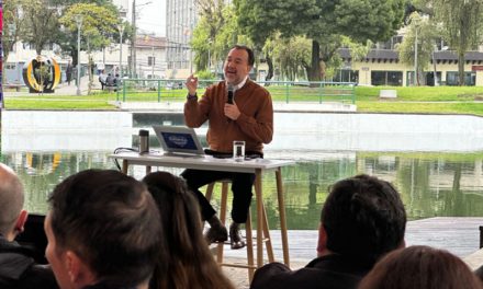 Alcalde Pabel Muñoz pide renuncia a funcionarios del Municipio de Quito