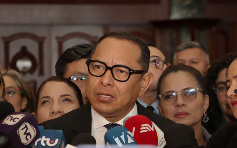 Correísmo dice que comprará megáfonos ante supuesto ‘bloqueo’ en la Asamblea