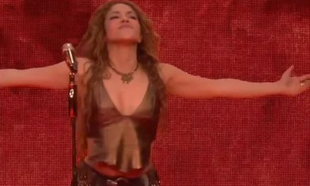 Shakira envía reflexivo mensaje tras su inesperada caída durante concierto en Canadá: “Nadie se salva”