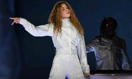 Shakira invitó a cantante venezolana a ser la “primera embarazada” que camine junto a ella en el escenario de ‘Las mujeres ya no lloran’