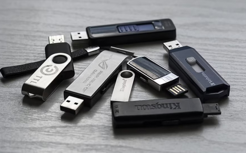 Los orificios de una USB-A tiene una clave oculta en la resistencia del conector: conócela