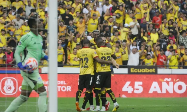Barcelona ganó el Clásico y es líder de la LigaPro; Emelec vuelve a caer a zona baja