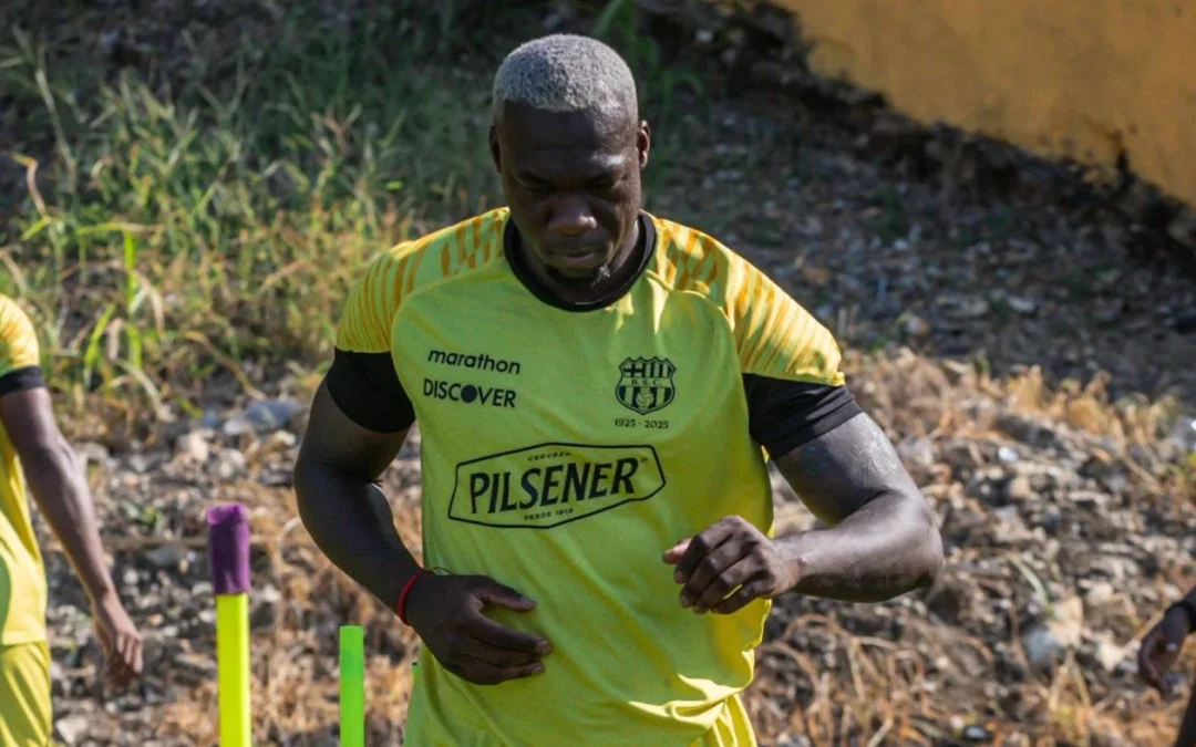 Barcelona SC entrena enfocado en vencer al Aucas en Quito