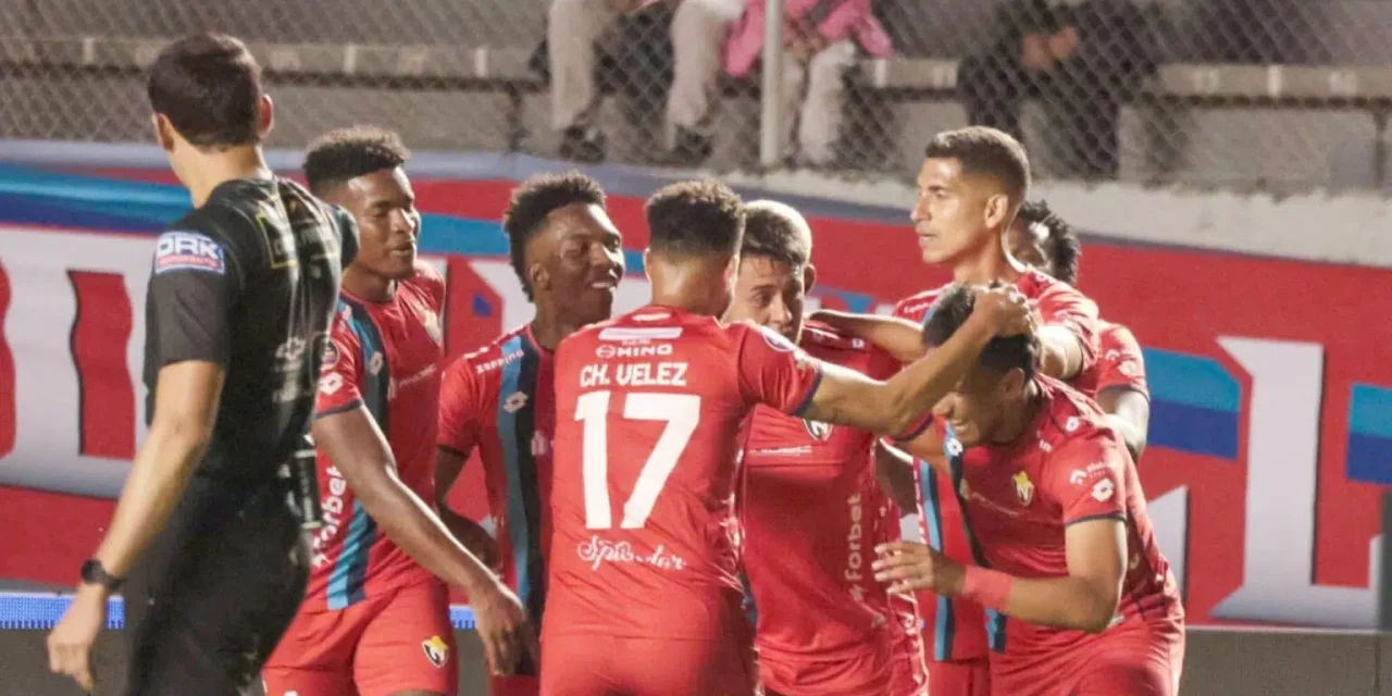 CON DOS JUGADORES MENOS: Emelec perdió ante El Nacional en Quito