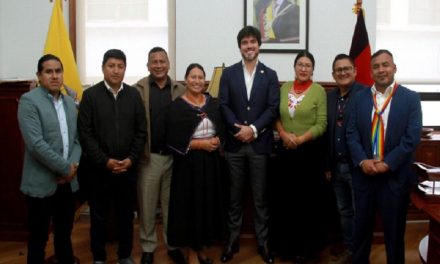 Gobierno anuncia acuerdo con asambleístas electos de Pachakutik; Leonidas Iza acusa traición