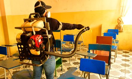 Brigadas de salud extienden sus labores de fumigación y desratización en planteles educativos