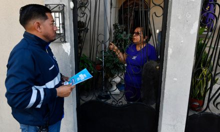 Campaña informativa de Urvaseo llega a 800 viviendas del norte de Guayaquil
