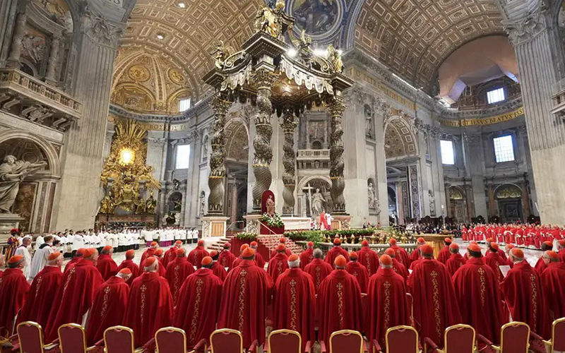 Ya están en Roma los cardenales que elegirán al nuevo papa