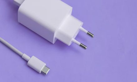 ¿Usas el mismo cargador para todos tus dispositivos? Podrías estar dañándolos