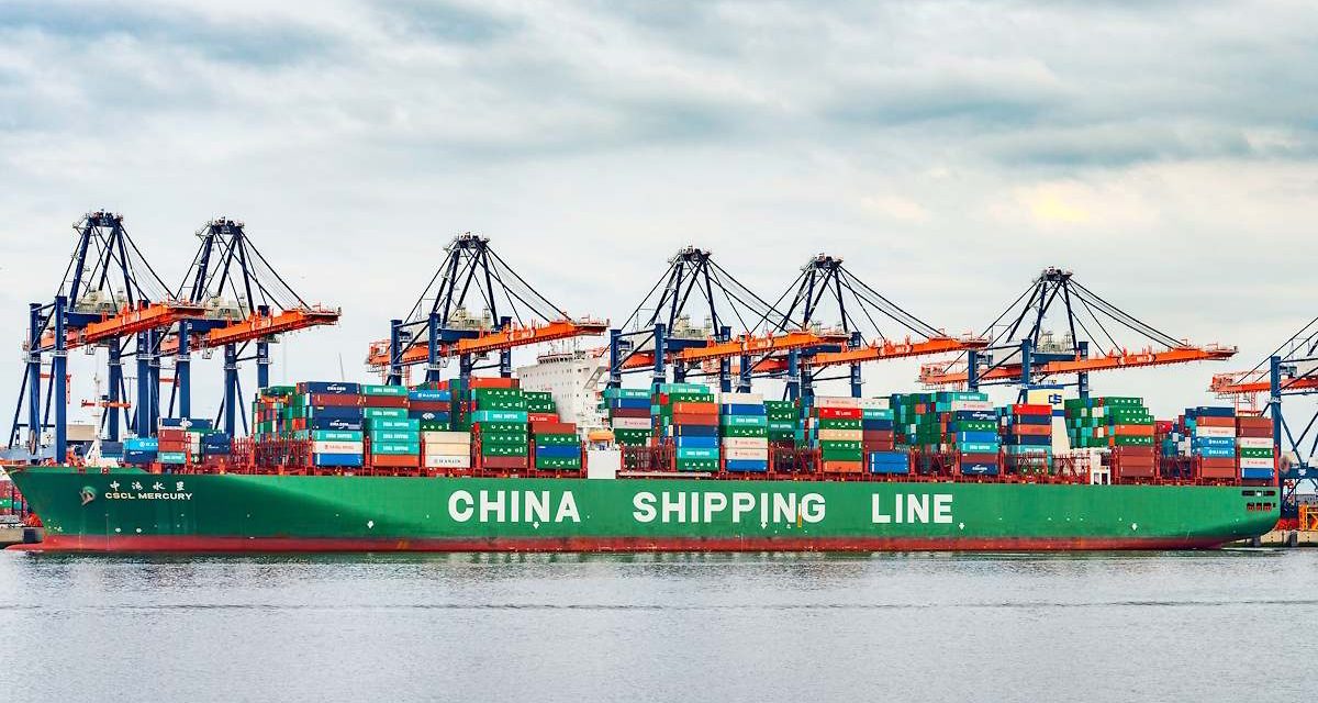 China derrota a EEUU en la primera batalla: Pekín sorprende con sus exportaciones mientras Washington cosecha el mayor déficit comercial de su historia