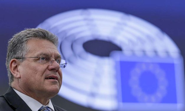Bruselas avisa de “vientos en contra” en la relación comercial con EEUU y aboga por negociar
