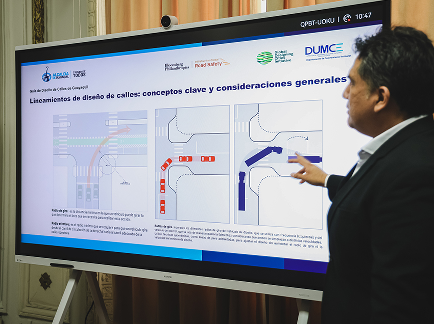 Delegación del Municipio viaja a Medellín para conocer programas urbanísticos