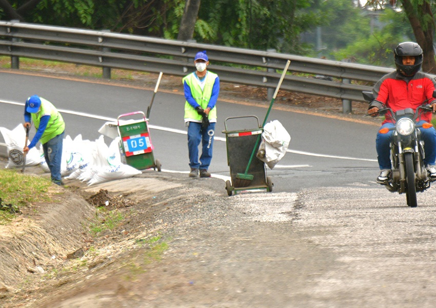 En 72 horas, se recogieron 220 toneladas de desechos en tres vías principales de Guayaquil