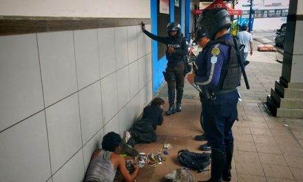 Aprehendimos a 8 personas, tres de ellas con droga cerca de escuelas y recuperamos 5 vehículos robados
