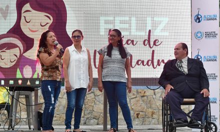 Alcaldía de Guayaquil presenta agenda de actividades por el Día de la Madre