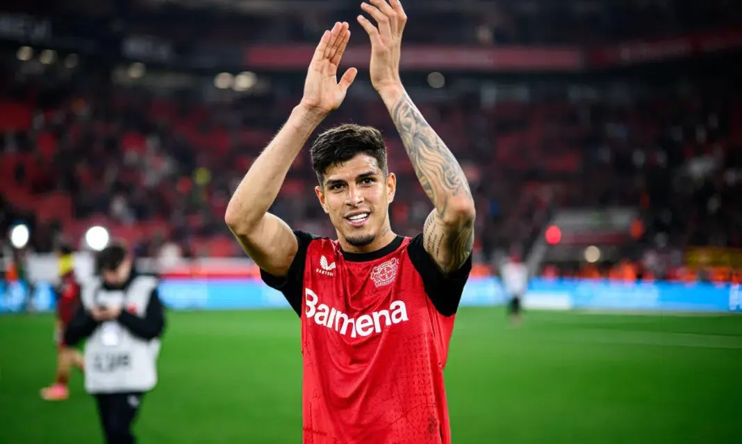 Reportan que “Hincapié está presionando al Leverkusen” para que se negocie su traspaso al Madrid
