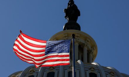 Los intereses se comen a EEUU: pagará el doble por su deuda que Europa