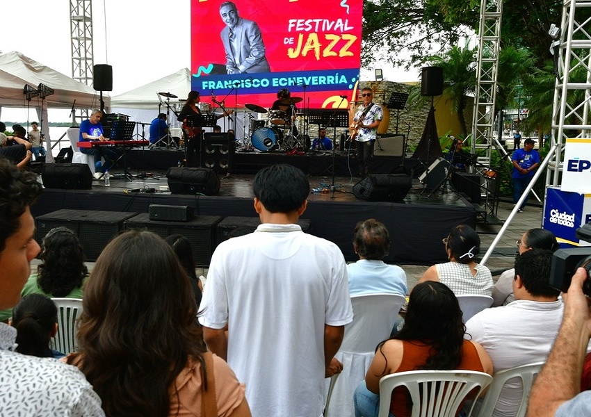 Feria de ÉPICO fusionó emprendimiento local con jazz en vivo