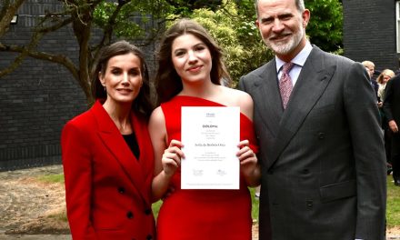 La infanta Sofía se gradúa de bachillerato con la presencia de los reyes Felipe y Letizia
