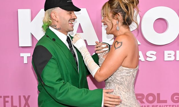 Karol G y Feid posaron juntos en la premier de ‘Mañana fue muy bonito’ en Nueva York