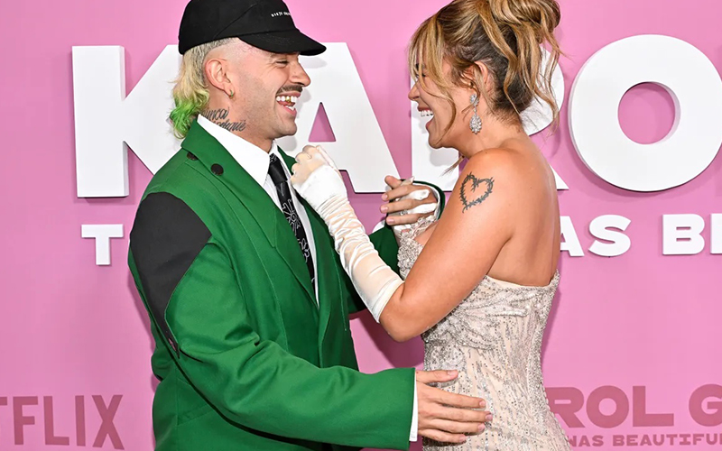 Karol G y Feid posaron juntos en la premier de ‘Mañana fue muy bonito’ en Nueva York