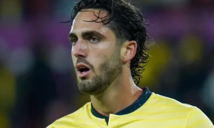 Leonardo Campana entrena con Ecuador en Guayaquil
