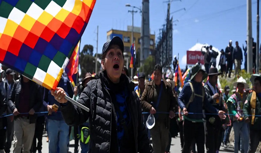 Afines a Evo Morales marchan para exigir su inscripción