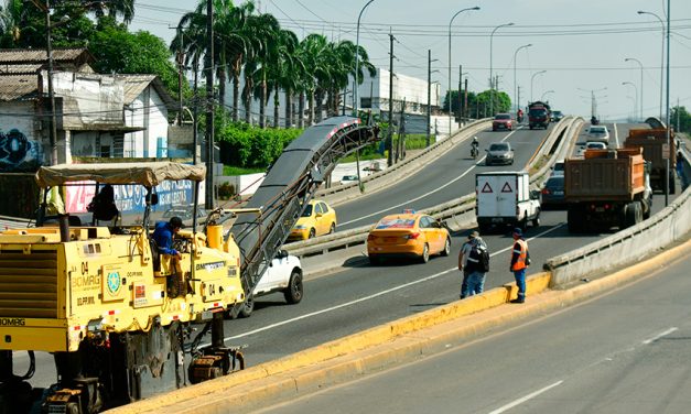 Obras Públicas ejecutó trabajos de mantenimiento en paso elevado de la Vía a Daule