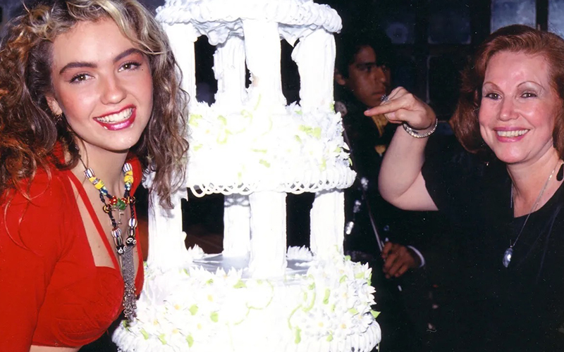 Thalía recuerda a su madre en el 14° aniversario de su partida con emotivo mensaje