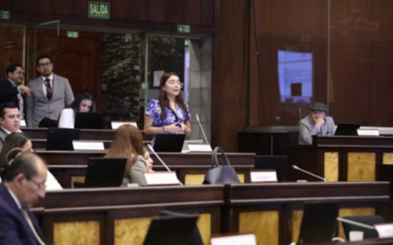 Reformas que mejoran los procedimientos de contratación pública pasaron el primer debate