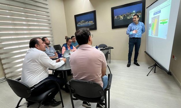 Municipio y CNEL coordinarán acciones para el mejoramiento de alumbrado público de la ciudad