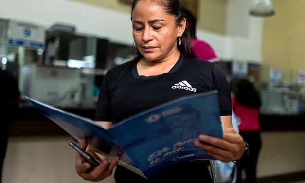 Dirección de Terrenos entregó 450 títulos de propiedad a familias de distintos sectores de Guayaquil
