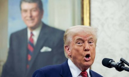 Trump descarta reducir aranceles a China para reactivar negociaciones comerciales con Pekín