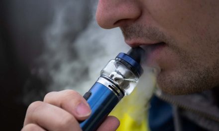 Los vapeadores enganchan más a los no fumadores: el 30% de las personas que vapean no tenían antecedentes en tabaquismo