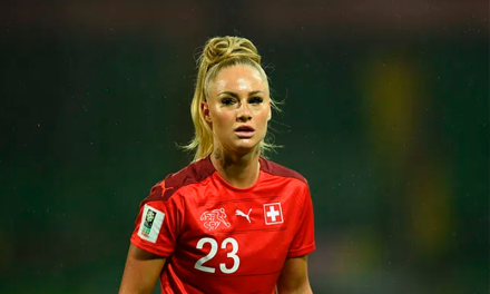 Un equipo juvenil golea por 7-1 a la selección femenina de Suiza