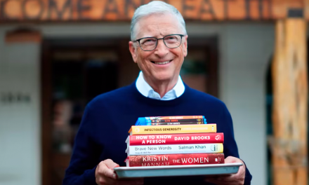 Los cinco libros que Bill Gates recomienda leer en 2025: memorias, liderazgo y descubrimiento personal