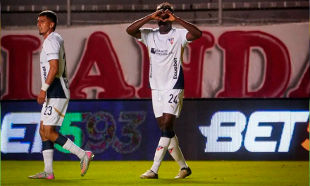 SE ACERCAN AL PUNTERO: LDU remontó a Vinotinto
