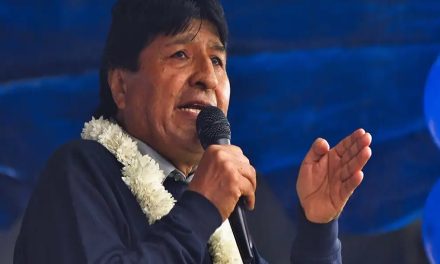 Anuncian demanda contra Evo Morales por obstruir elecciones