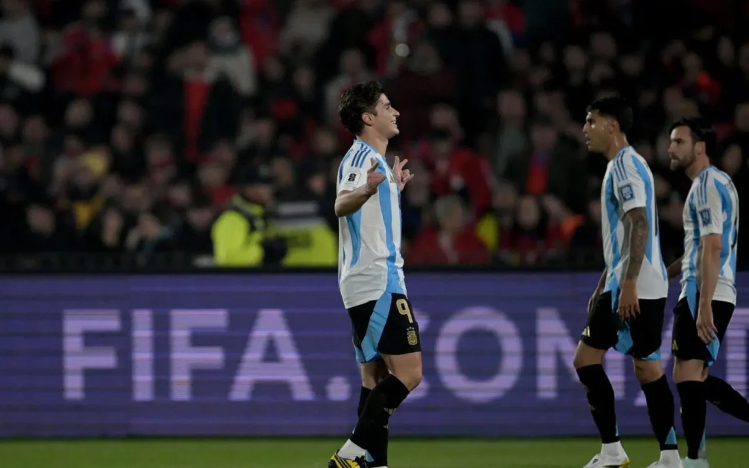 Argentina vence a Chile y lo deja al borde de la eliminación mundialista