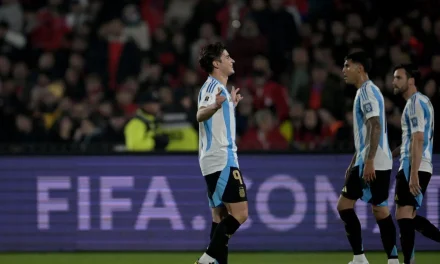Argentina vence a Chile y lo deja al borde de la eliminación mundialista
