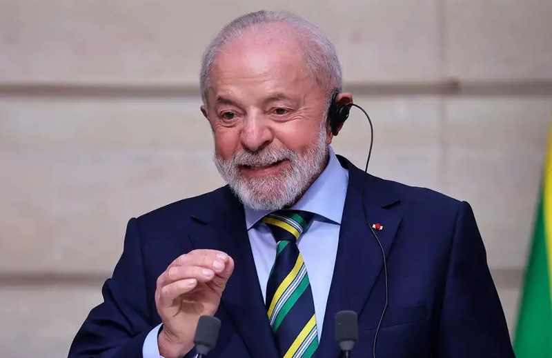 Lula deja París convencido de cerrar el acuerdo con Mercosur
