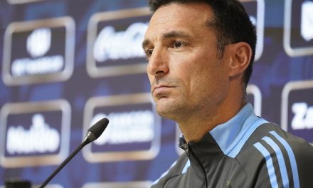 Scaloni confirmó a Messi como titular y pidió contención para Mastantuono por su pase al Real Madrid: “Necesitamos que todos sepan que tiene 17 años”