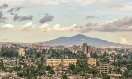 La dualidad del mayor éxito africano: miembro BRICS pero con una de las rentas per cápita más pobres del mundo