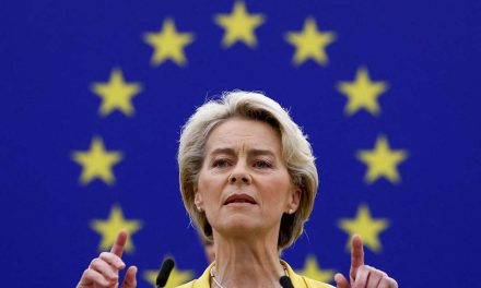 Bruselas amenaza a Trump con aranceles recíprocos tras anunciar que elevará el gravamen al acero y aluminio al 50%