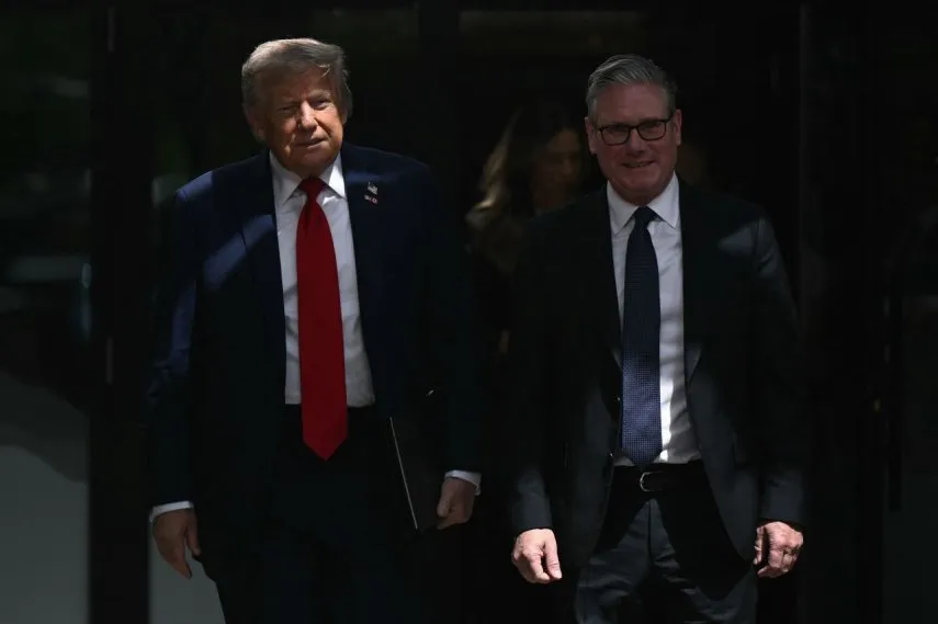 Trump y Starmer firman acuerdo que reduce aranceles a la aeronáutica y automóviles británicos