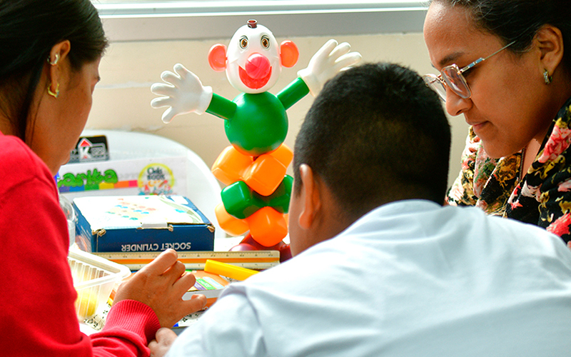 Atención psicológica municipal mejora la vida de más de 3.000 niños y jóvenes