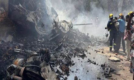 Se estrella avión cerca de aeropuerto en oeste de la India