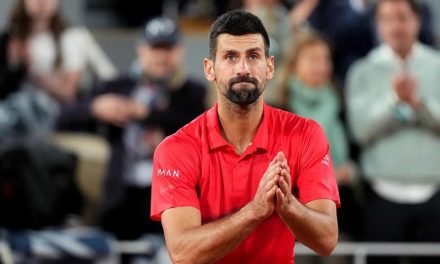Emotiva despedida de Roland Garros a Djokovic, por si acaso: «Quiero seguir, pero no sé qué pasará»